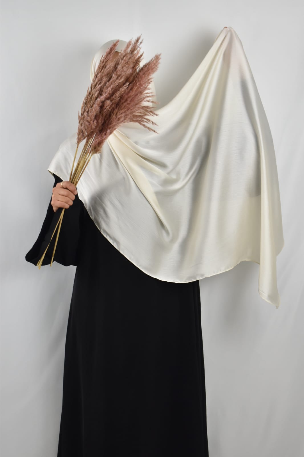 Hijab Satin Plissé Blanc d'Ivoire