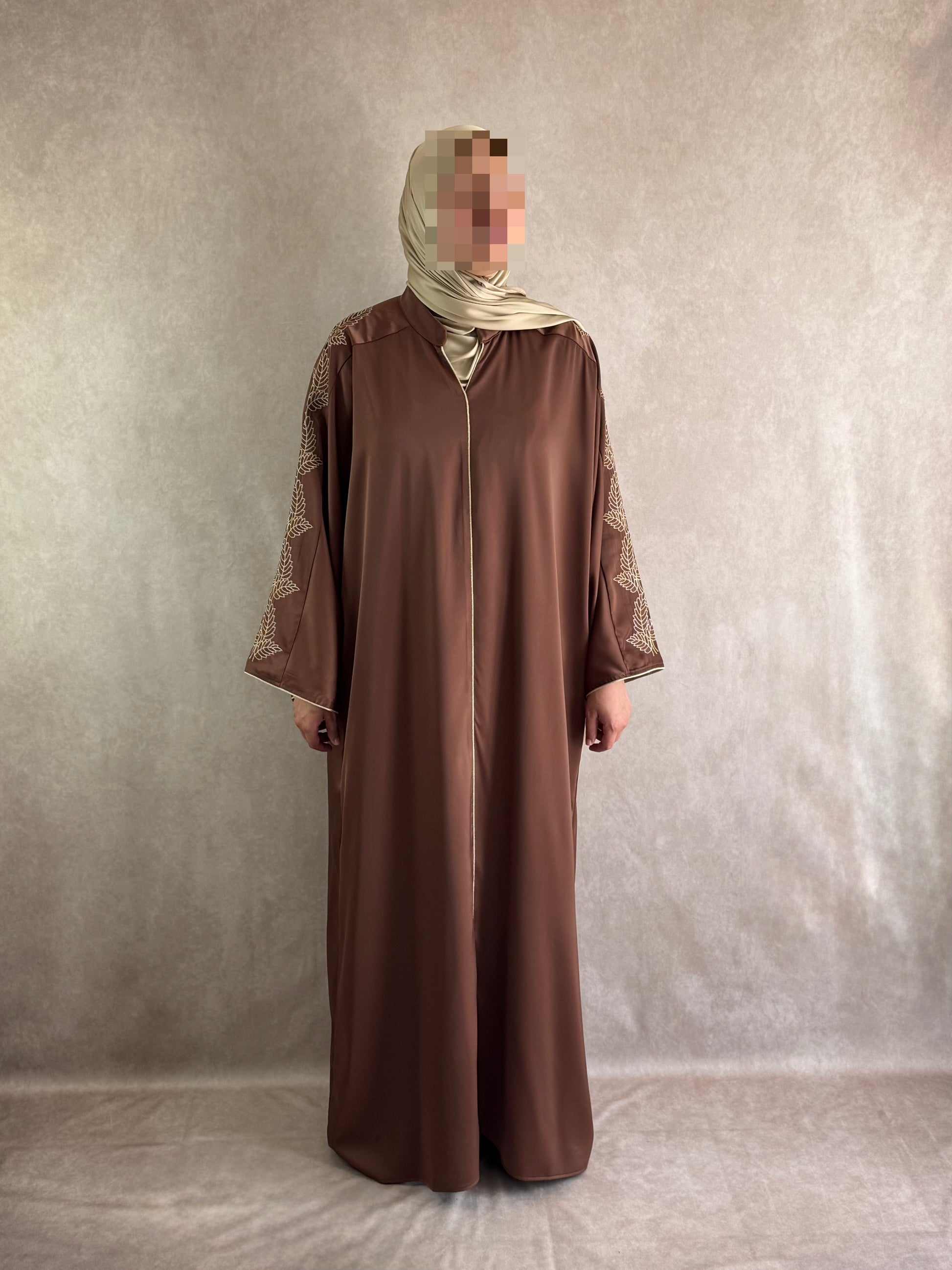 Abaya Satin brodée Alya Marron