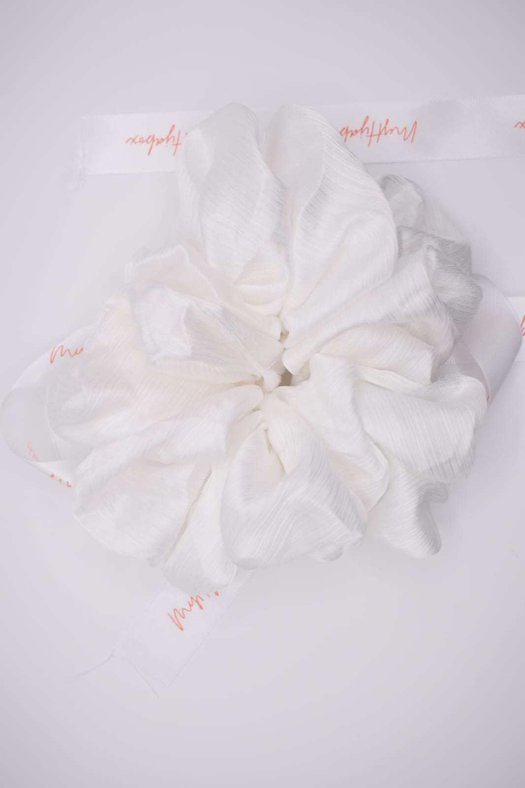 Chouchou satin plissé blanc