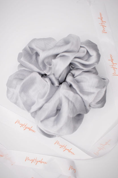 Chouchou satin plissé gris
