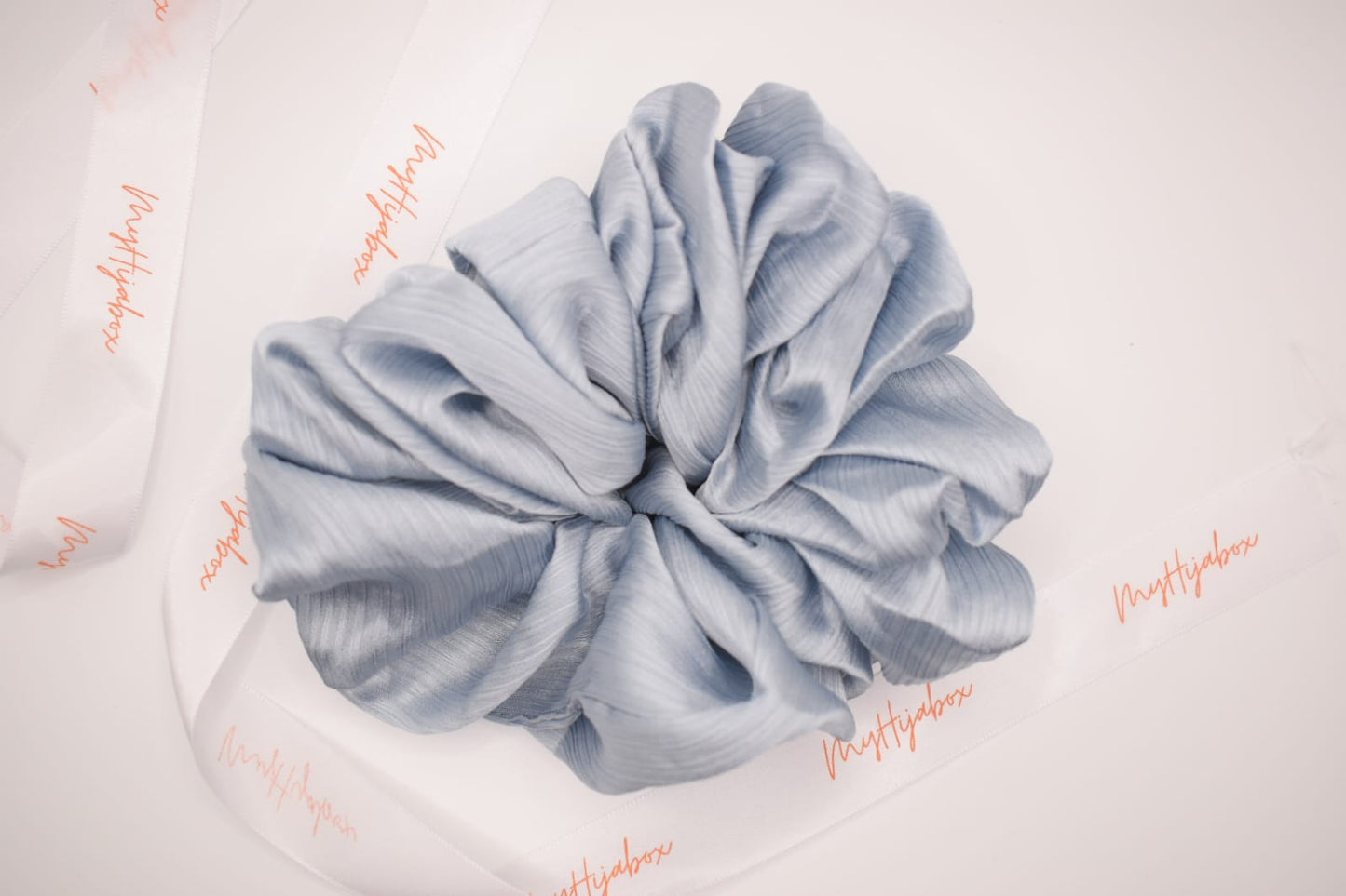 Chouchou satin plissé bleu
